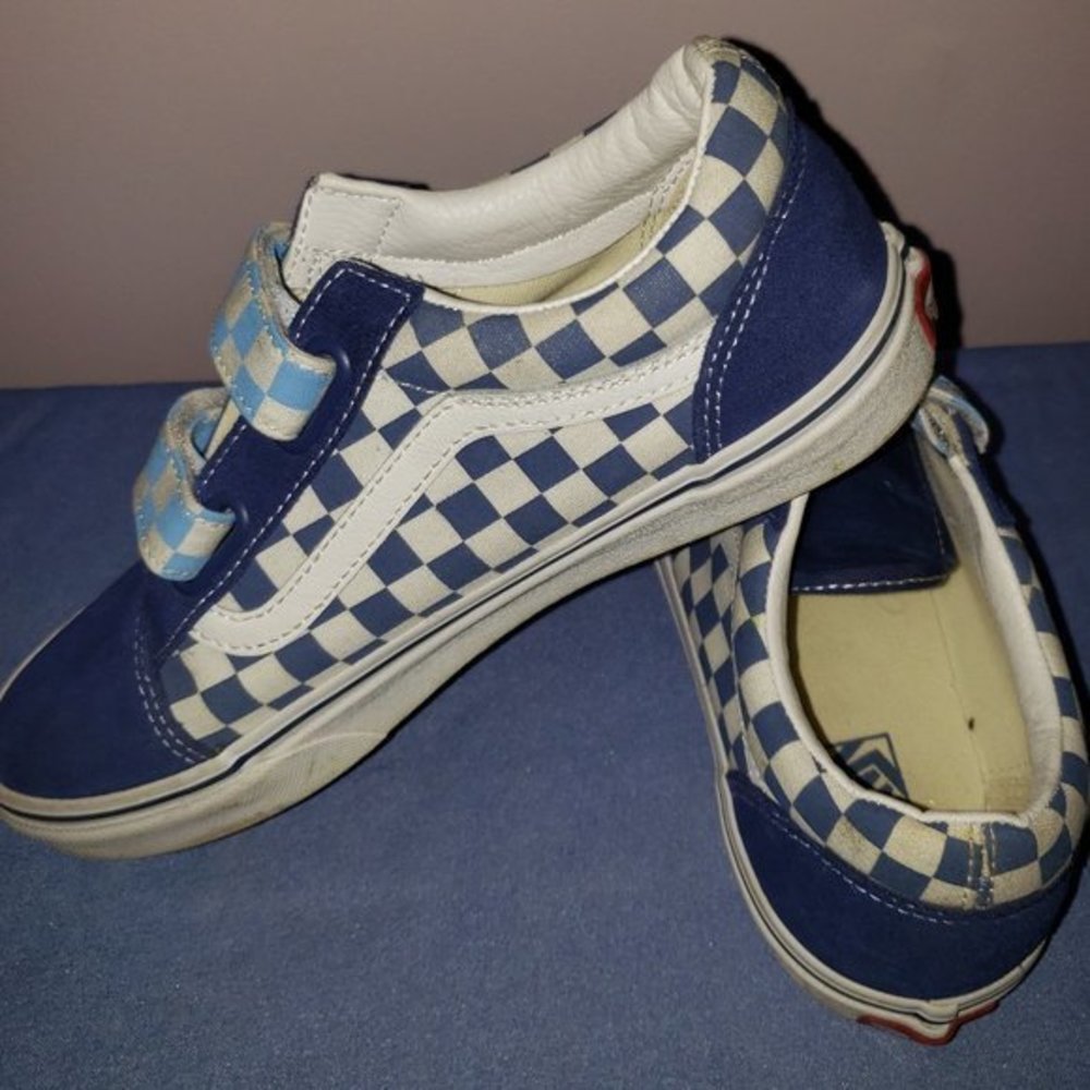 Vans Girl's  Size 6 Sneakers - Checkerboard with Suedette strip - Pre-Owned